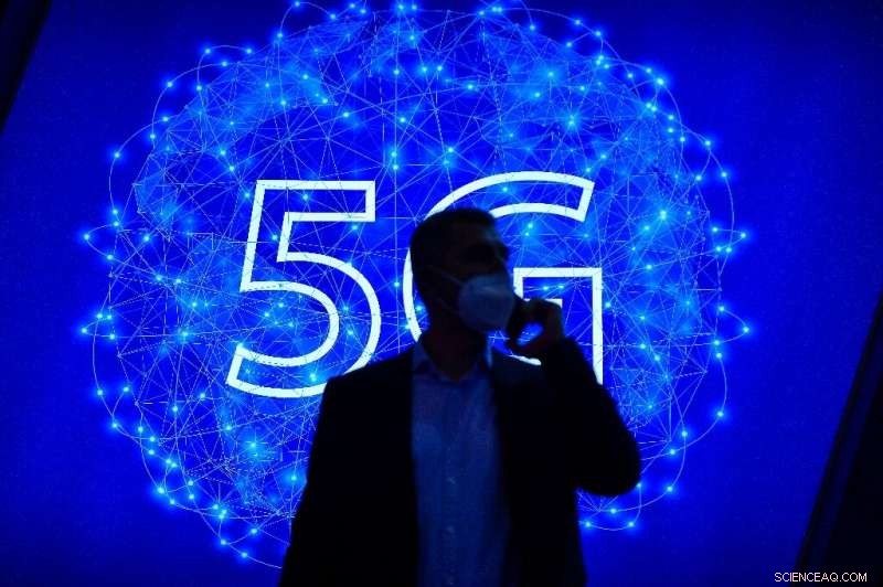 5G s Environmental Impact: Fact vs. Fiction on Green Technology Claims