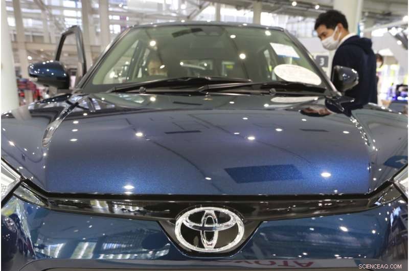 Toyota s Quarterly Auto Sales Decline Amid Global Semiconductor Shortage