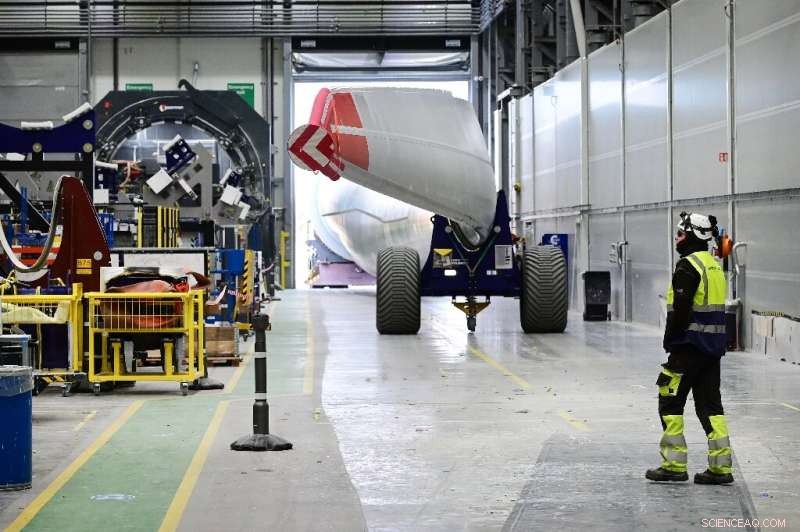 Wind Power Drives Green Revolution in England s Industrial Heartland