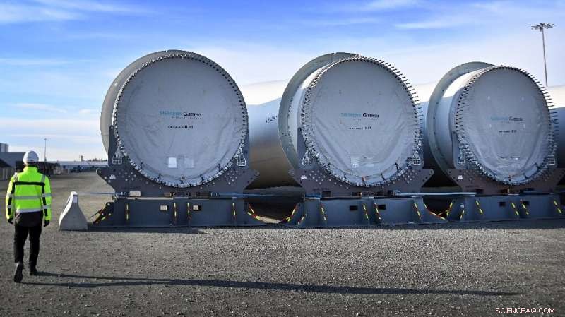 Wind Power Drives Green Revolution in England s Industrial Heartland