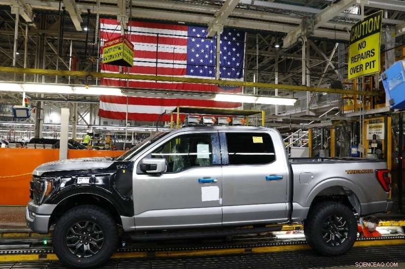Ford Reduces North American Vehicle Production Amid Global Semiconductor Shortage