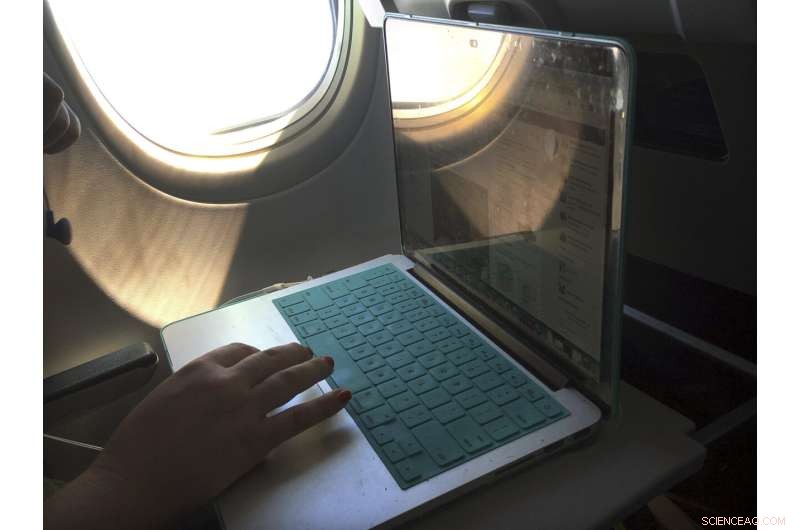 FAA Approves Expanded 5G Tower Deployment by Verizon and AT&T to Alleviate Aviation Safety Risks