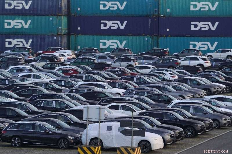 EU Car Sales Plummet to 30-Year Low as Chip Crisis and Pandemic Collide