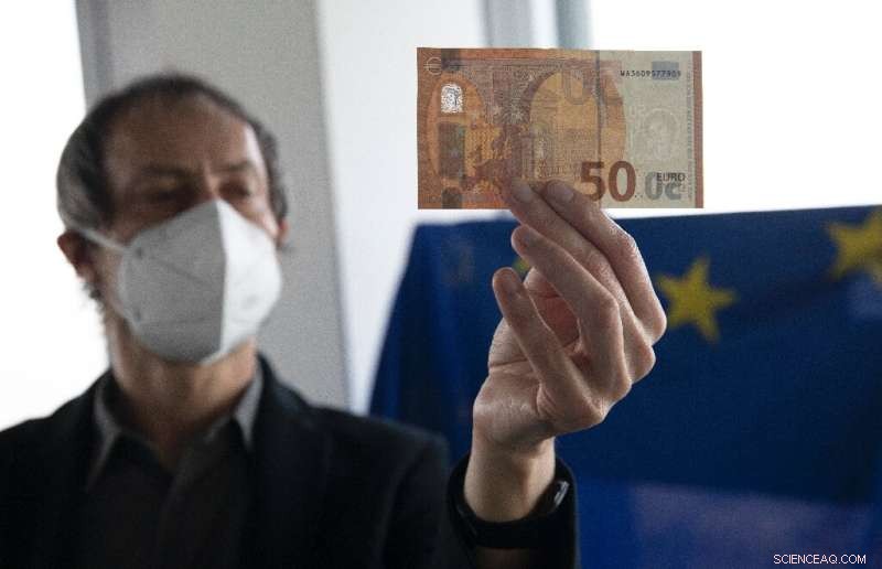 Inside the European Central Bank s Advanced Anti-Counterfeiting Laboratory