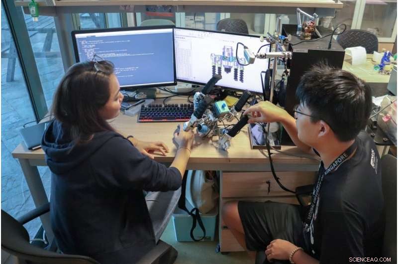 NUS Engineers Develop Reconfigurable Soft Robotic Gripper for Commercial Food Handling