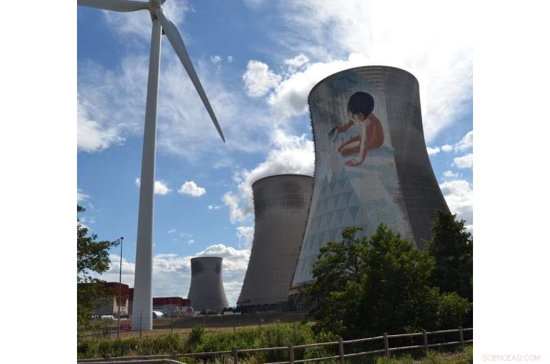 Nuclear Power Decoded: A Balanced Look at Pros, Cons, and Expert Insights