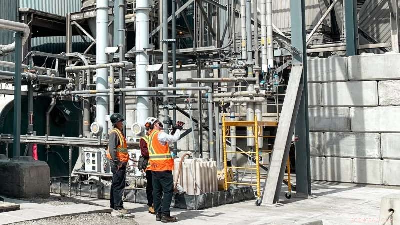 Industrial-Scale Testing Launches for Alberta s Carbon-Capture Material to Slash Emissions and Costs