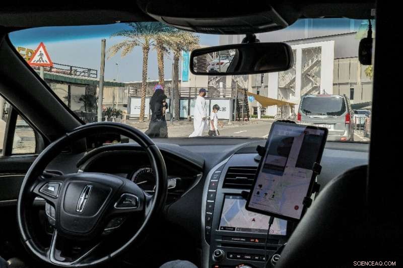 Abu Dhabi s Autonomous Taxi Trial: TXAI Self-Driving Rides on Yas Island