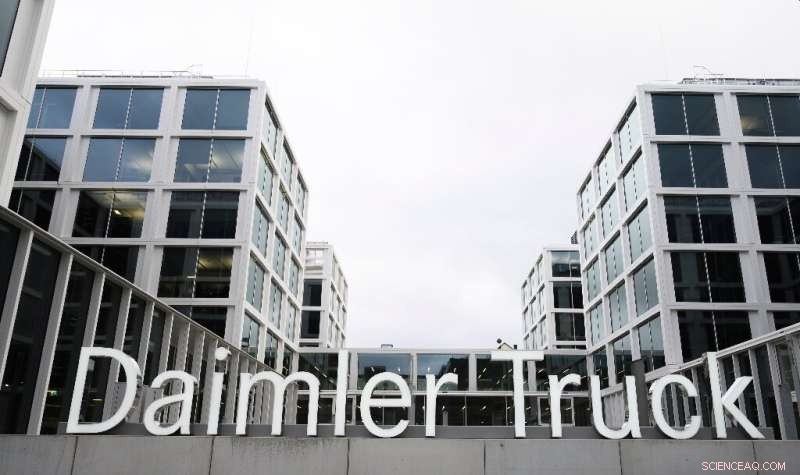 Daimler Truck Lists on Frankfurt Stock Exchange After Mercedes-Benz Spin-Off