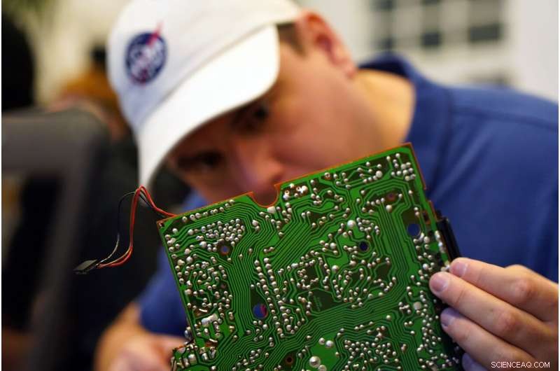 European Activists Champion the Right to Repair Electronics
