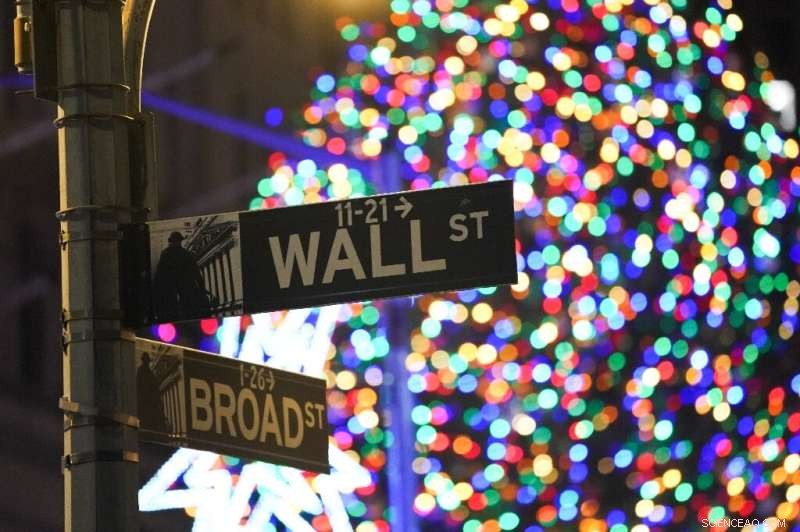 US Regulators Adopt Rule That Could Delist Chinese Firms from Wall Street