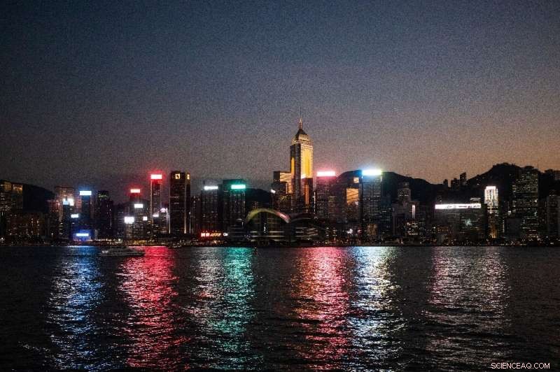 Hong Kong Mandates China-Style Tracking App for Mainland Travel Amid COVID-19 Measures