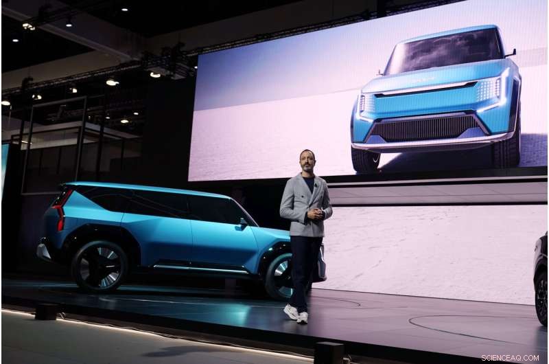 Los Angeles Auto Show Returns with Electric Vehicle Focus, Featuring 2023 Subaru Solterra EV