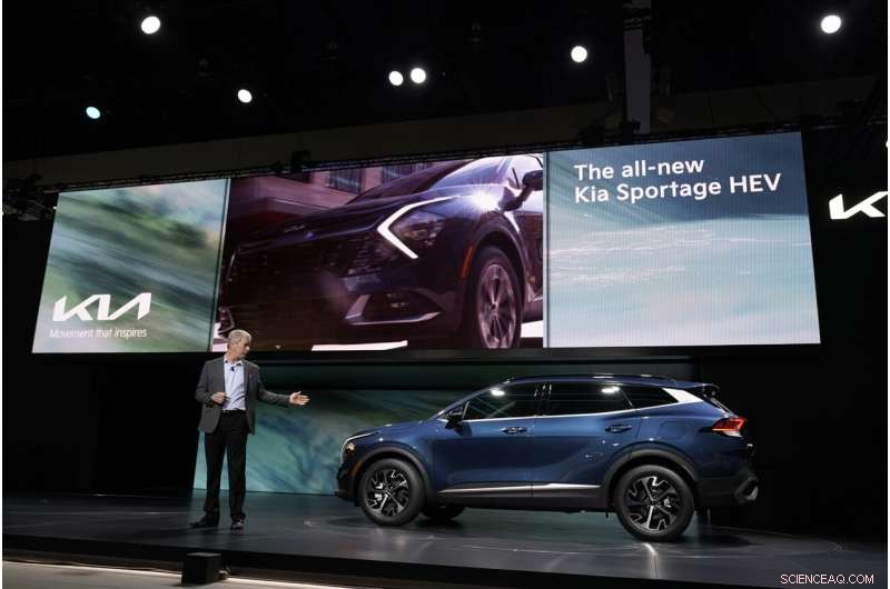 Los Angeles Auto Show Returns with Electric Vehicle Focus, Featuring 2023 Subaru Solterra EV