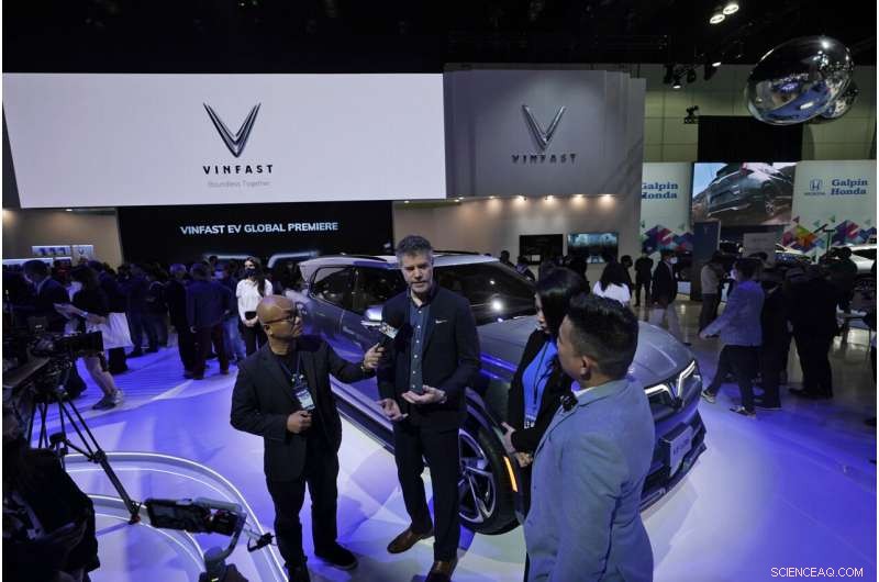 Los Angeles Auto Show Returns with Electric Vehicle Focus, Featuring 2023 Subaru Solterra EV