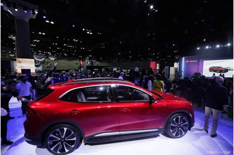 Los Angeles Auto Show Returns with Electric Vehicle Focus, Featuring 2023 Subaru Solterra EV