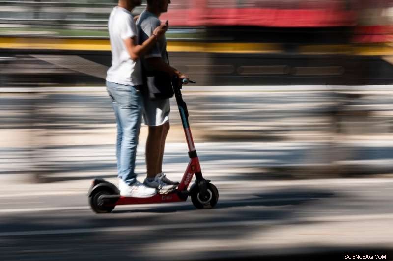 Paris Enforces 10 km/h Speed Limit on Rental E-Scooters in 700 Busy Zones