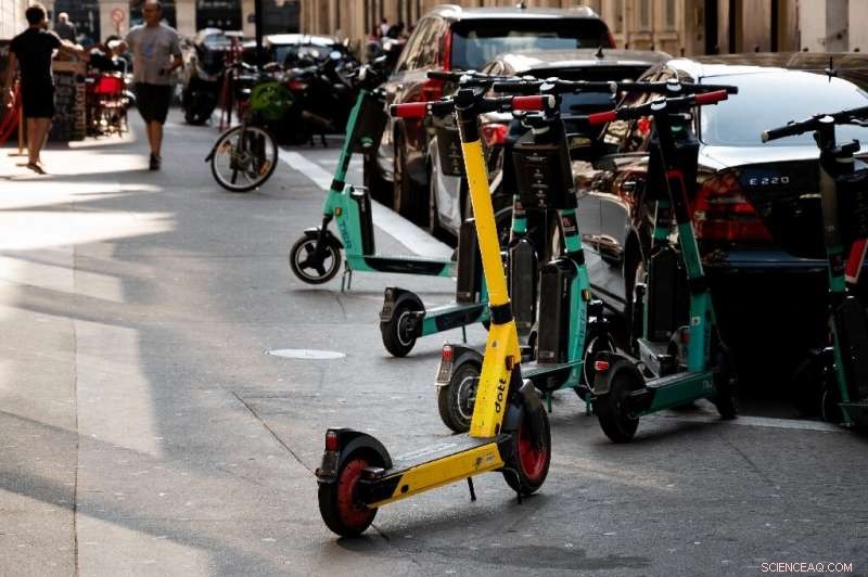 Paris Enforces 10 km/h Speed Limit on Rental E-Scooters in 700 Busy Zones