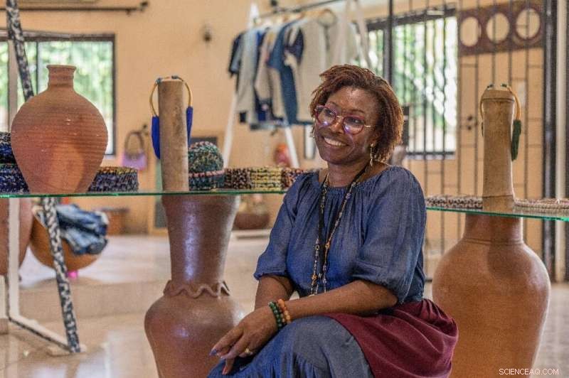 Benin s Fabric Recycling Initiative: Transforming Tailor Scraps into Sustainable Handicrafts