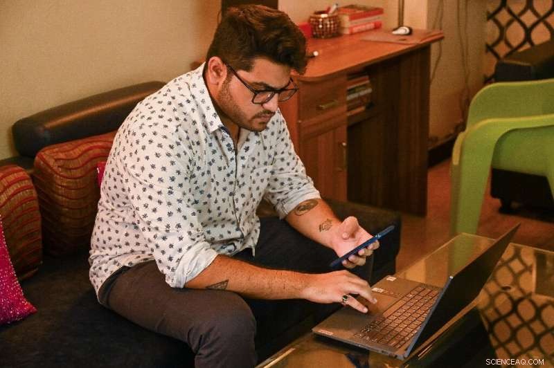 Gen Z Investors Harness Apps for Stock Market Access in Nigeria and India