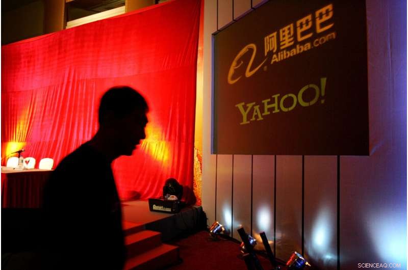 Yahoo Exits China, Citing Increasingly Challenging Business and Legal Environment