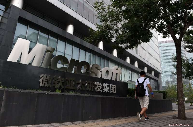 Microsoft s Compliance Strategy: Thriving in China s Censored Market