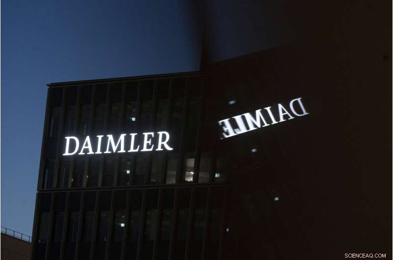 Daimler AG Shareholders to Vote on Strategic Spinoff of Truck Business from Mercedes-Benz