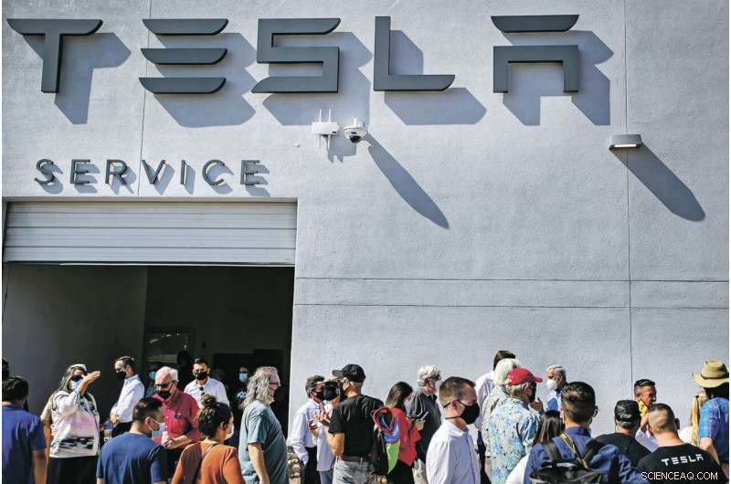 Tesla Opens First Store on Tribal Land, Bypassing State Dealership Laws