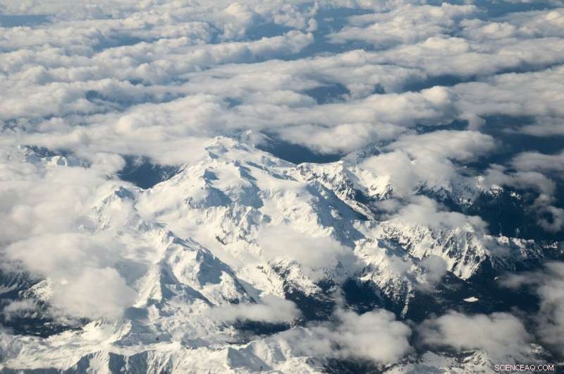 NASA Innovations Drive U.S. Sustainable Aviation Progress with Green Fuel Targets