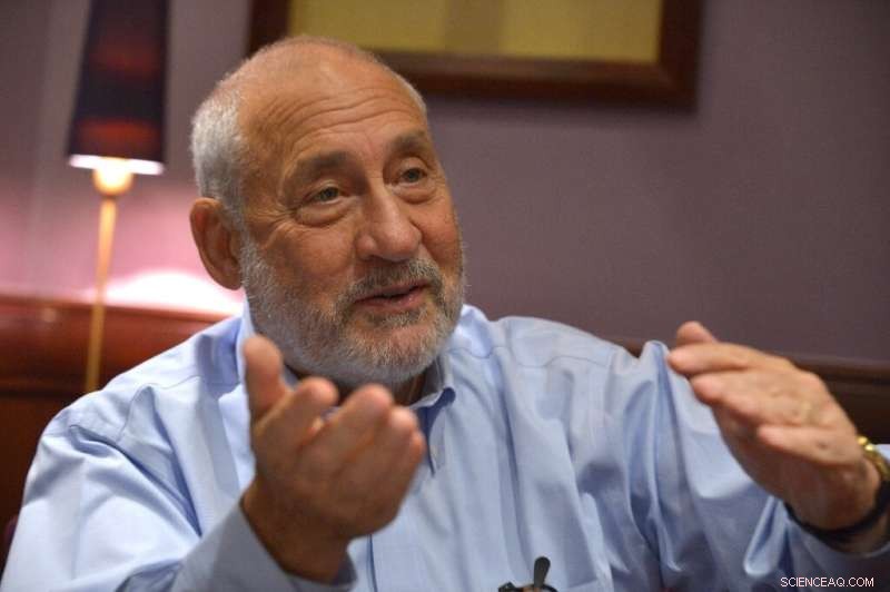 Nobel Economist Joseph Stiglitz Urges Higher Minimum Rate in Global Tax Deal