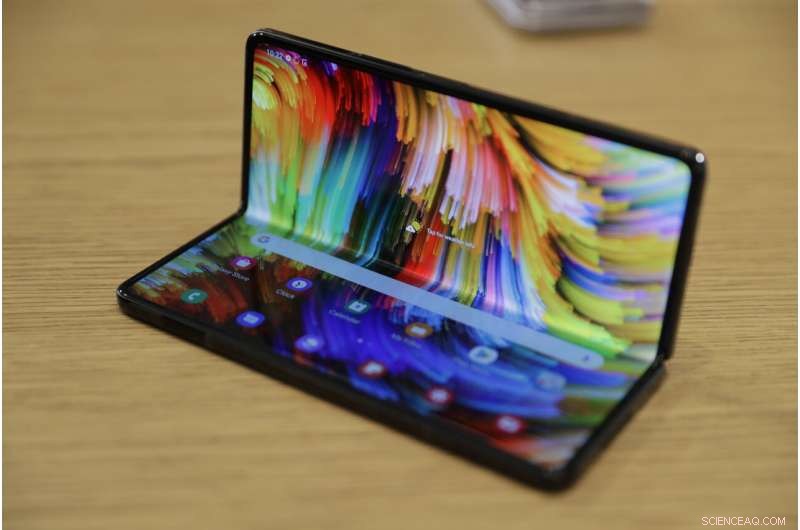 Samsung Launches Affordable and Durable Foldable Smartphones to Expand Market Appeal