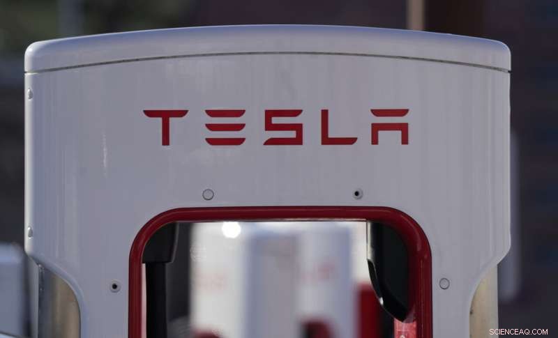 Tesla Achieves First $1 Billion Quarterly Profit Despite Global Chip Shortage
