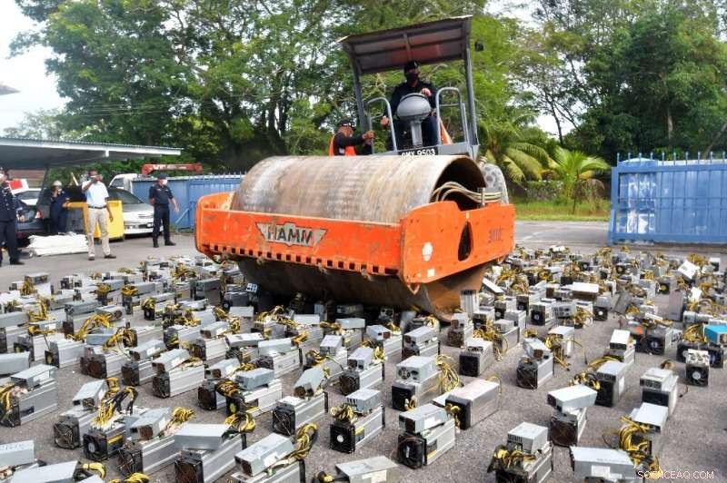 Malaysia Crushes Seized Bitcoin Mining Rigs: 1,000+ Machines Destroyed