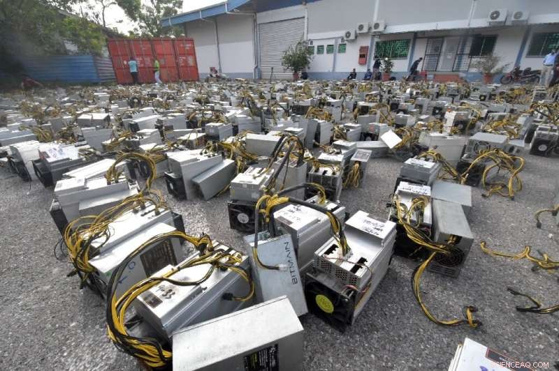 Malaysia Crushes Seized Bitcoin Mining Rigs: 1,000+ Machines Destroyed