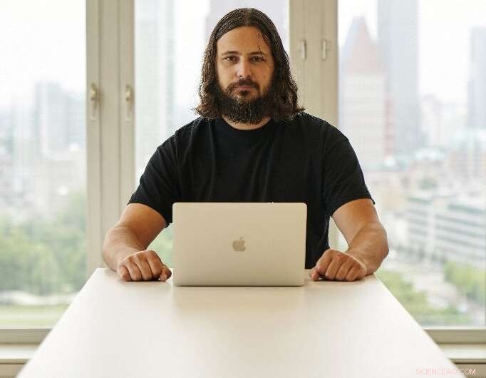 Ethical Hackers Respond to Global Cyberattack: A  Volunteer Fire Brigade  for the Internet