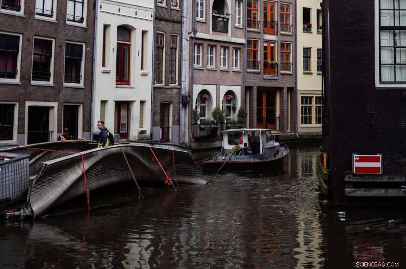 Innovative 3D-Printed Steel Footbridge Unveiled in Amsterdam