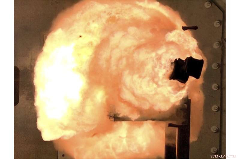 U.S. Navy Abandons Electromagnetic Railgun, Prioritizes Hypersonic Missile Development