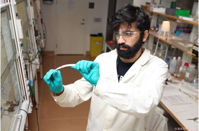 Innovative Lignin-Based Material: Sustainable Replacement for Fossil Plastics and Adhesives