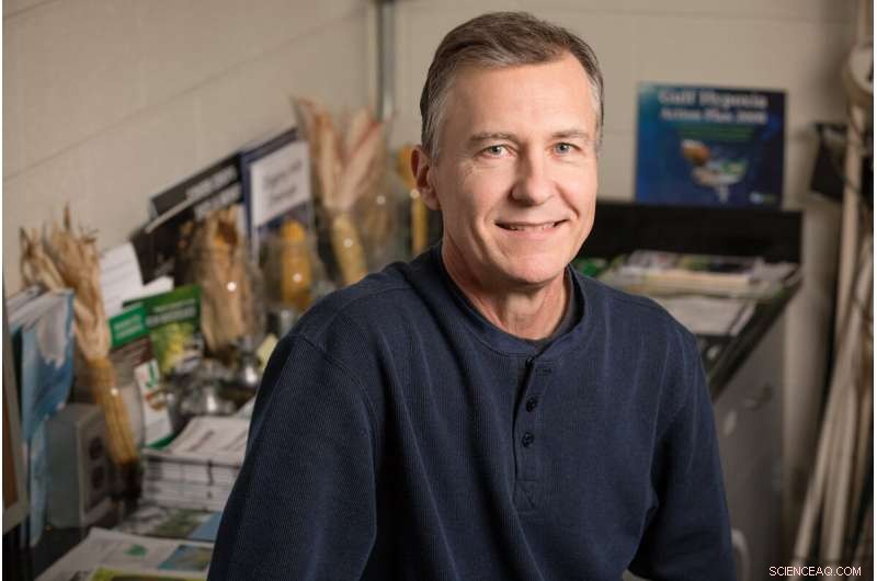 Reducing Agricultural Nutrient Runoff: Strategies & Impacts - University of Illinois