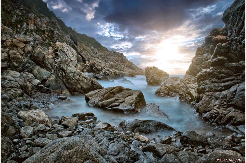 Rutgers Study Reveals Protein Structures Key to Life s Origins