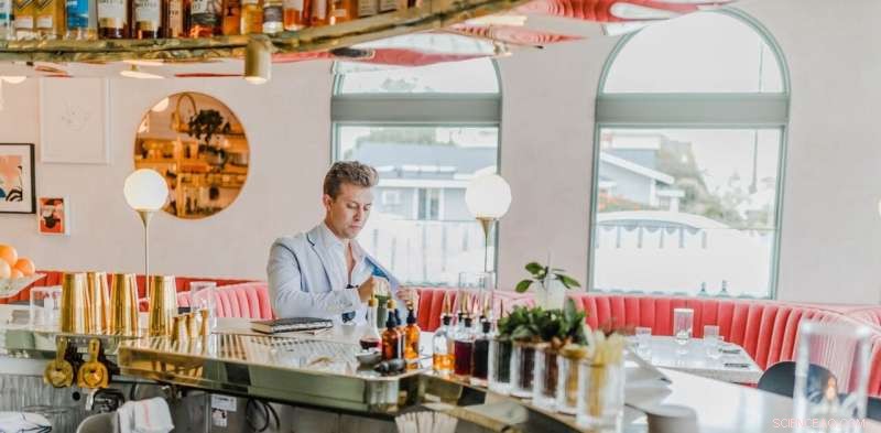 The Right Stuff Dating App: Review & Why It s Struggling