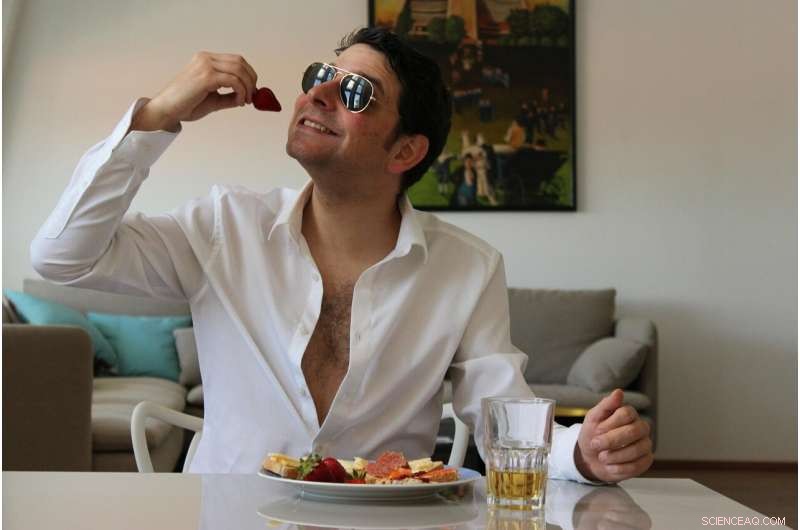 Restaurant Survival: How Customer Photos Predict Success