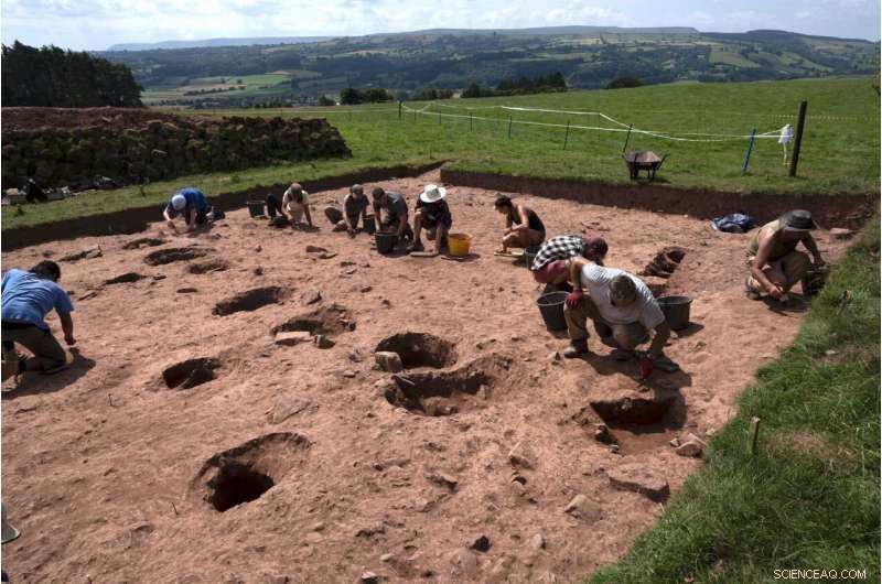 King Arthur s Tomb: Archaeologists Begin Groundbreaking Excavation