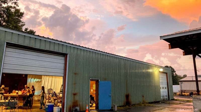 Cross-Disciplinary Collaboration: Breaking Down Academic Silos for Innovation