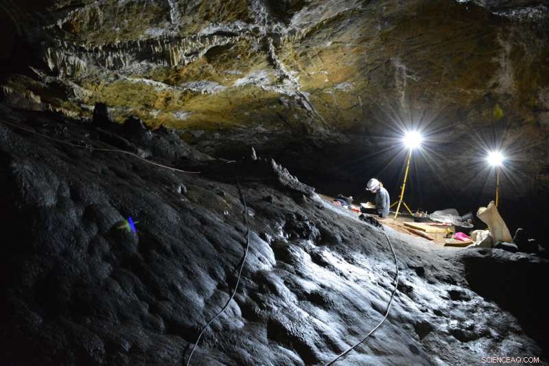 Ancient Cave Art & Burial Site in Spain Dates Back 50,000+ Years