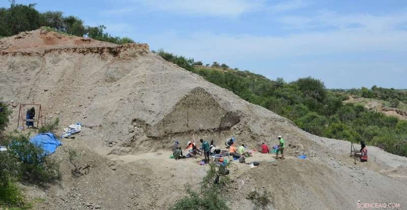 Cosmogenic Nuclide Dating of Olduvai Lithic Industry Reveals New Insights