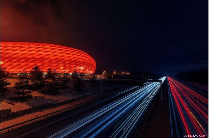 Urban Ride-Hailing Competition: Balancing Choice and Congestion