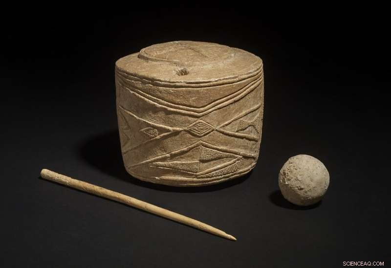 5,000-Year-Old Chalk Drum Unearthed in England – British Museum