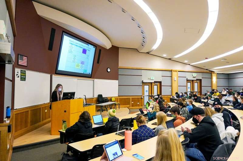 U-Behavior Study Method Boosts Microbiology Grades at CSU