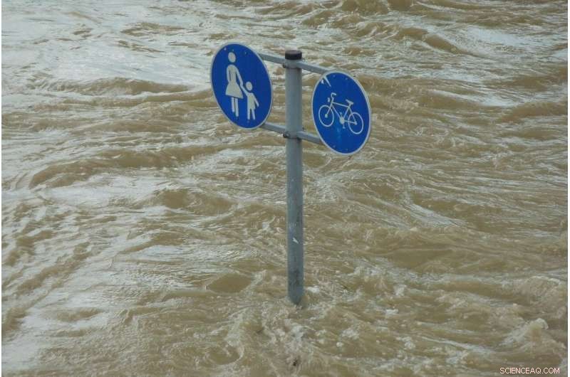 Flooding Exacerbates Socioeconomic Vulnerability in Indigenous Communities